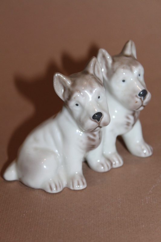 Figurka para psów Japonia
