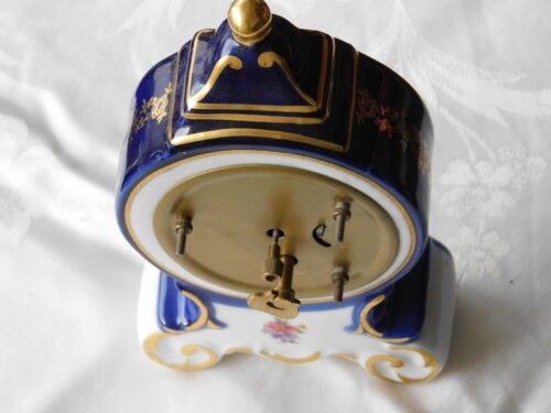 Zegar kominkowy z porcelany Dresden z mechanizmem Jerger