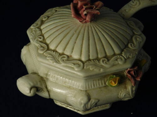 Waza z pokrywka i łyżka z ceramiki Bassano Wlochy