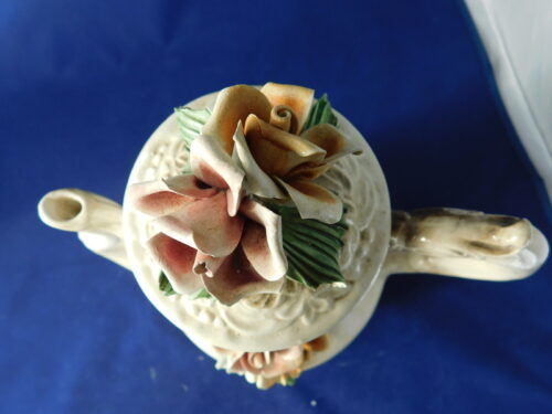 Dzbanek porcelanowy z pokrywka Bassano Włochy